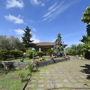 Etna Travellers 2*, Mascalucia Italia